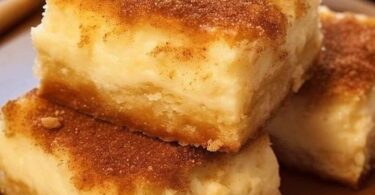 SOPAPILLA CHEESECAKE BARS